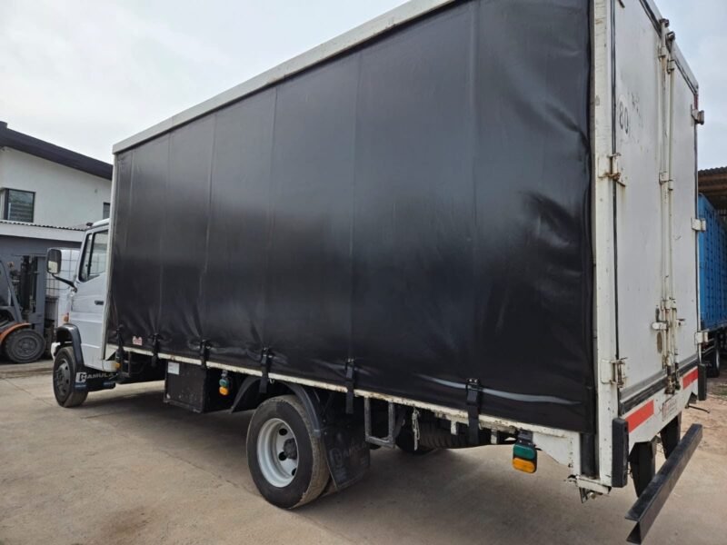 Vendo mercedes 710 año 2005 muy buen estado documentacion perfecta listo para trabajar vtv vigente