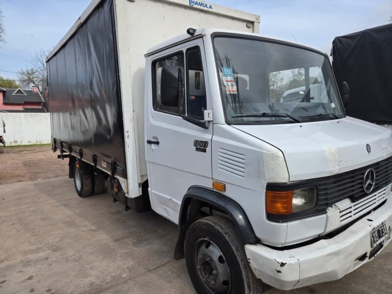 Vendo mercedes 710 año 2005 muy buen estado documentacion perfecta listo para trabajar vtv vigente