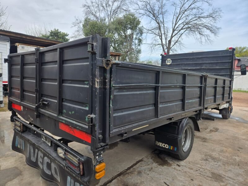 Vendo iveco daily año 2000 - muy buen estado caja 8 pallets